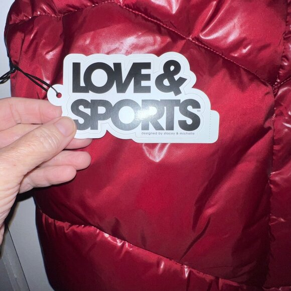 Love and sports puffer vest burgundy size medium NWT - Picture 6 of 8